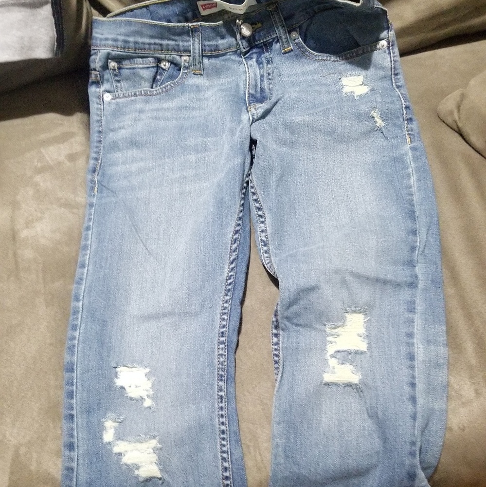 Levi's - Picture 2 of 4